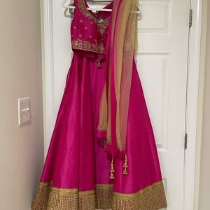 Fuchsia Pink Nazranaa Elegant Lehenga / Lengha